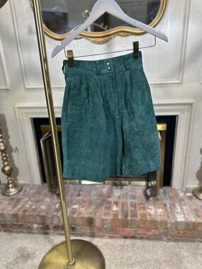 David Hollis Vintage Suede Shorts Size 6 Dark Green Dark Academia Indie Sleaze